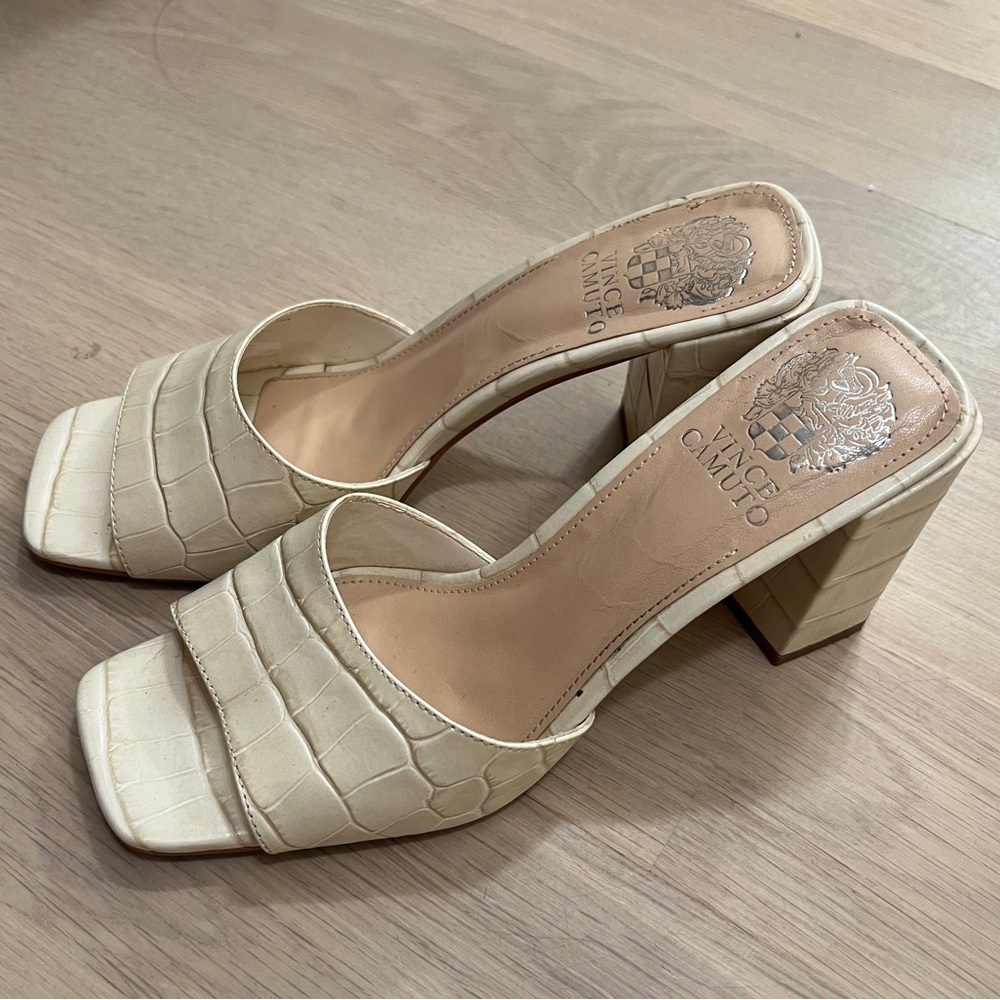 Vince Camuto Block Heel Mule Ivory Crocodile white beige square toe
